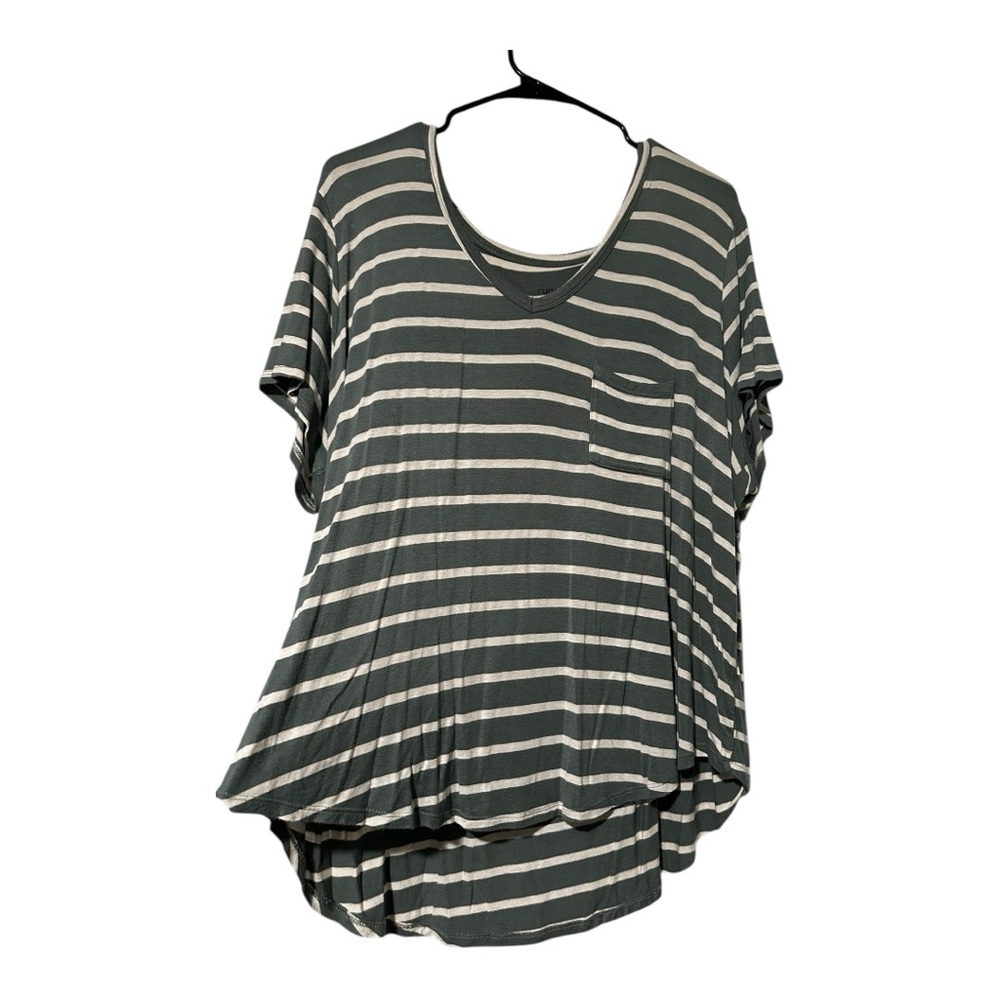 Rue21+ flowy top!
